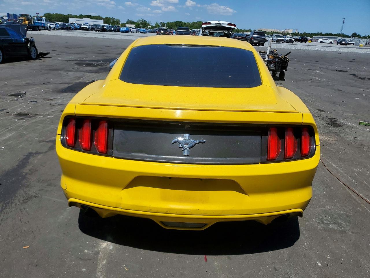FORD MUSTANG 2016 — 7