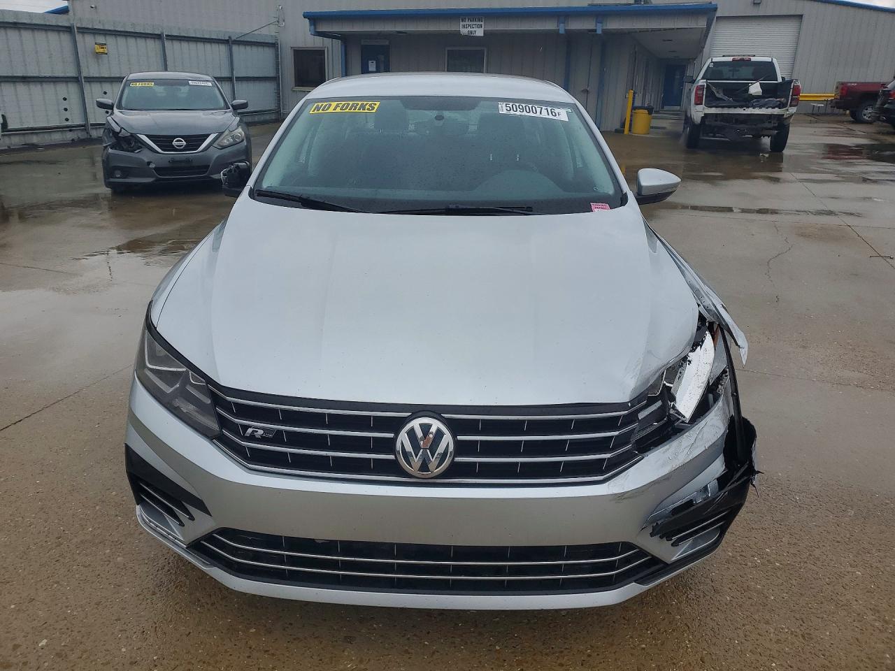 VOLKSWAGEN PASSAT 2018 — 6