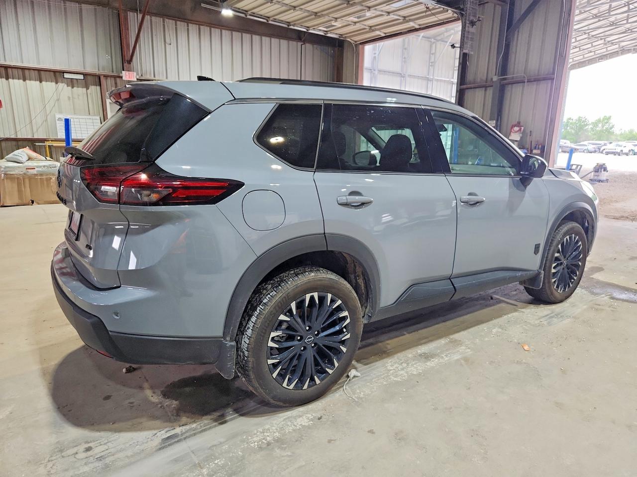 NISSAN ROGUE 2026 — 4
