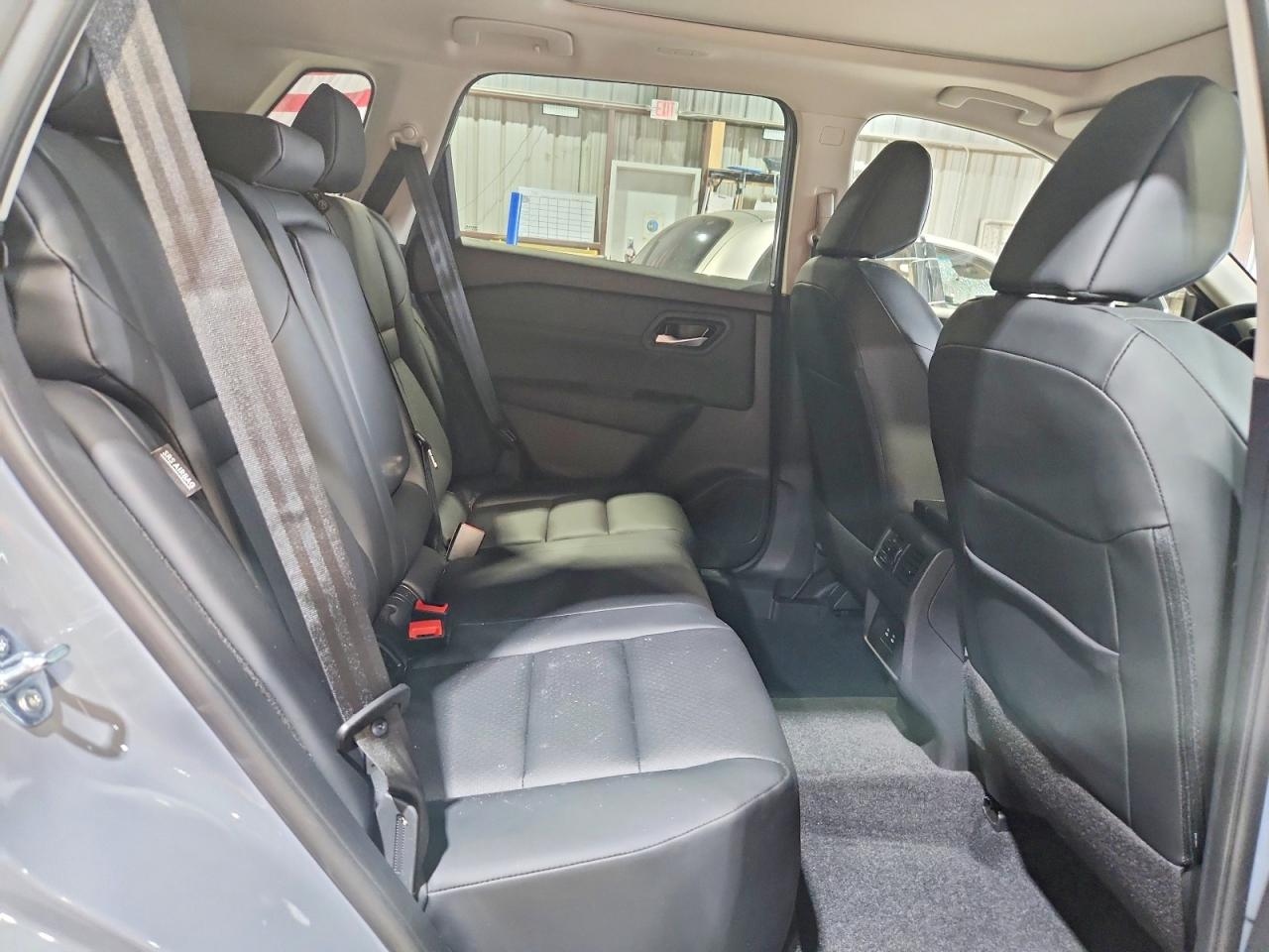 NISSAN ROGUE 2026 — 12