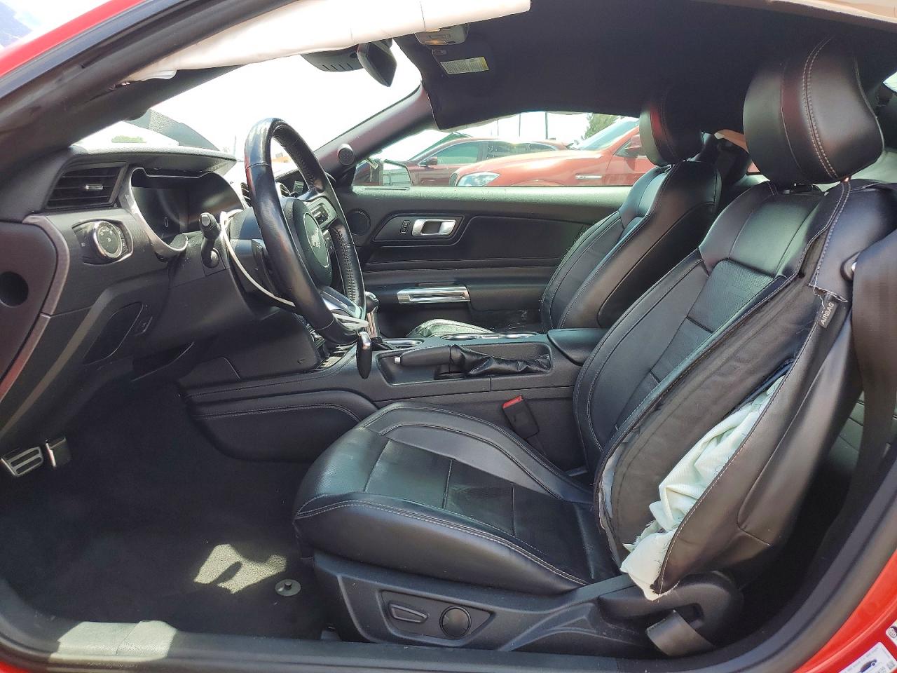 FORD MUSTANG 2022 — 8