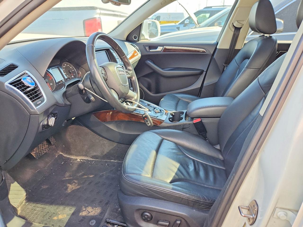 AUDI Q5 2011 — 8