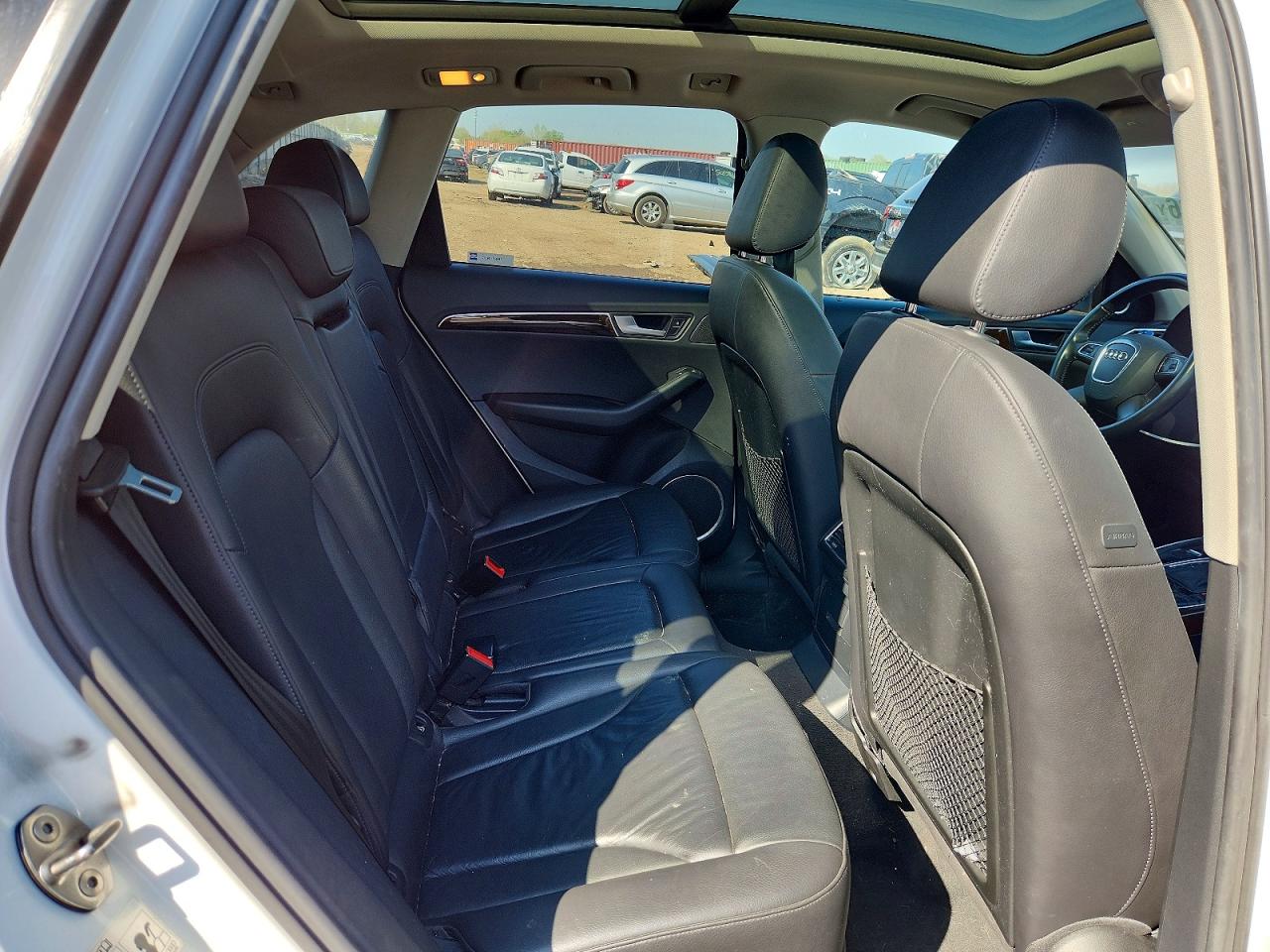 AUDI Q5 2011 — 11