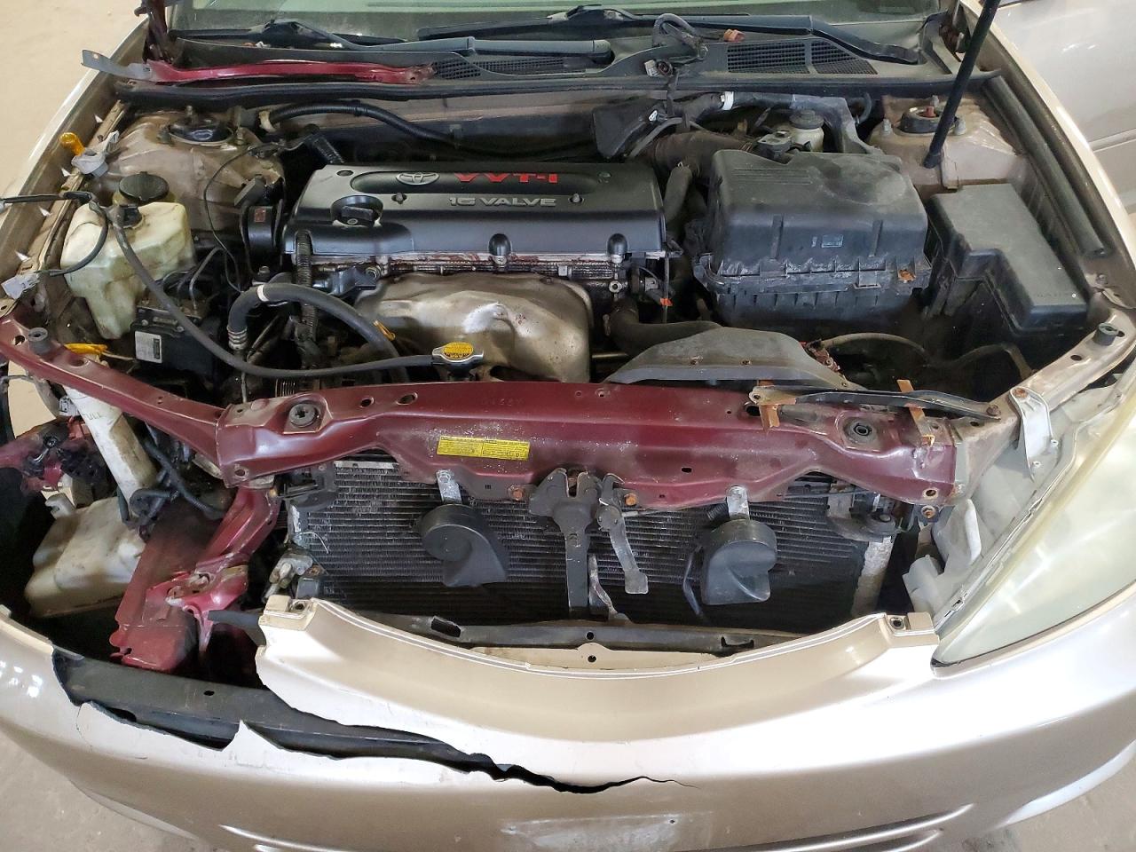 TOYOTA CAMRY 2005 — 12