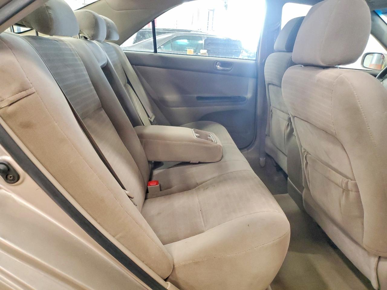 TOYOTA CAMRY 2005 — 11