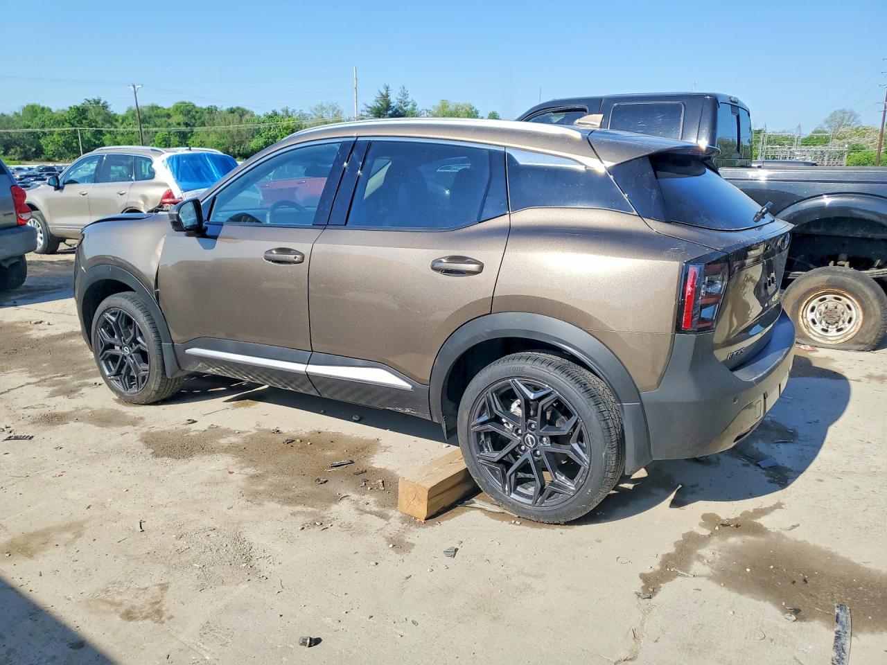 NISSAN KICKS 2025 — 3