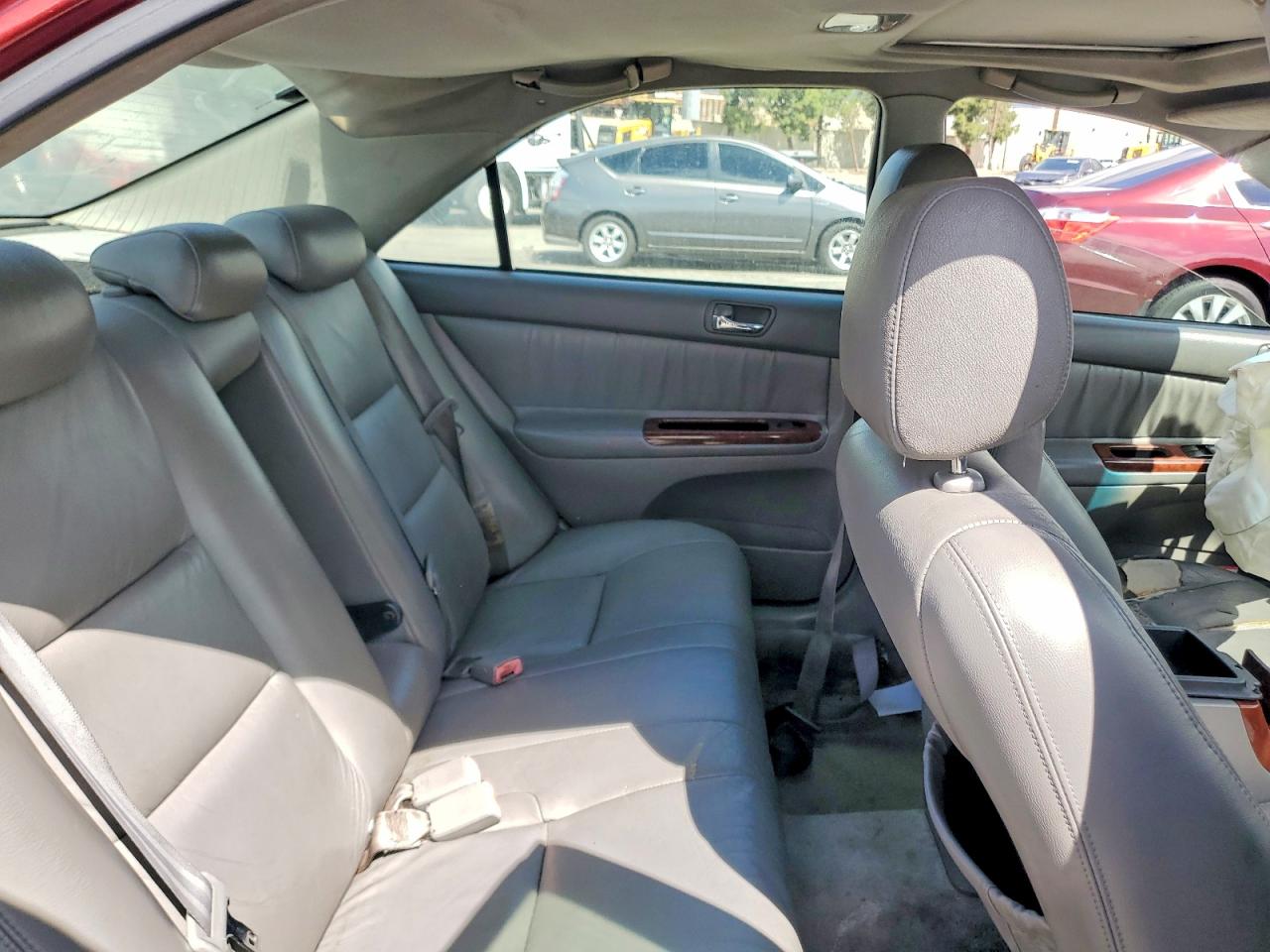TOYOTA CAMRY 2005 — 11