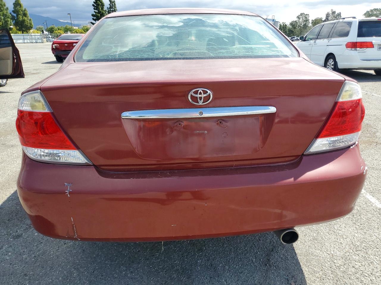 TOYOTA CAMRY 2005 — 7