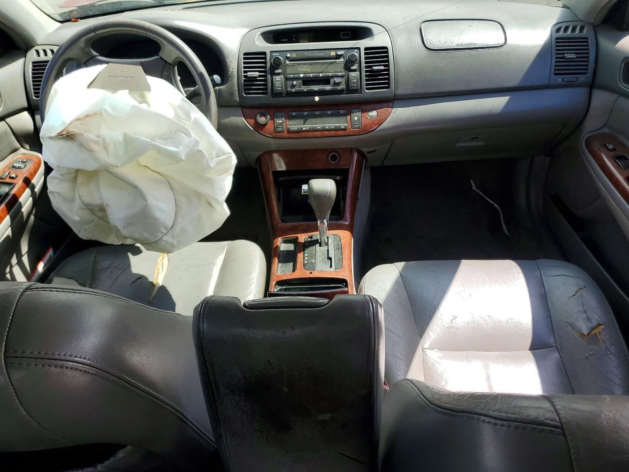 TOYOTA CAMRY 2005 — 9