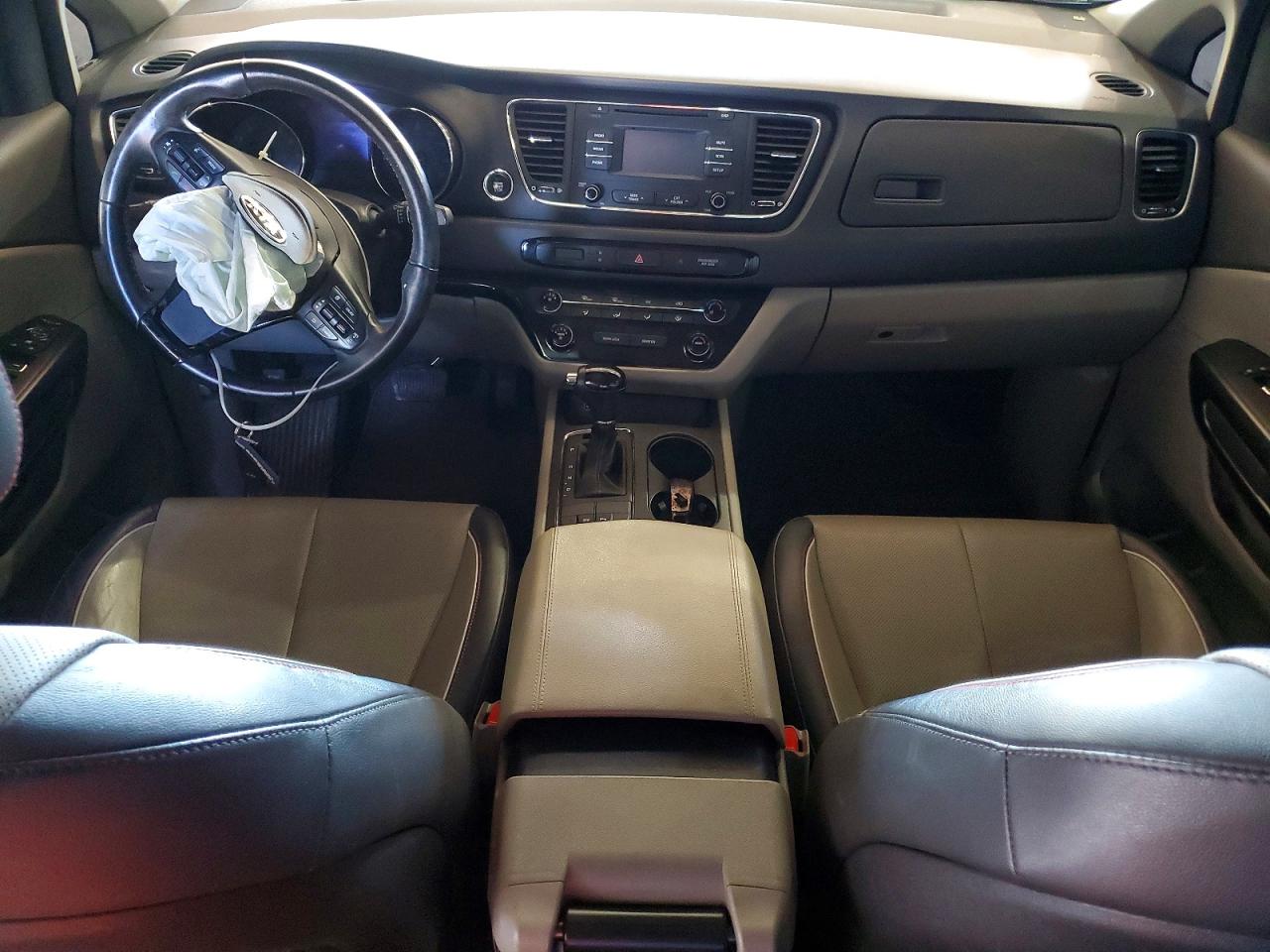 KIA SEDONA 2016 — 9