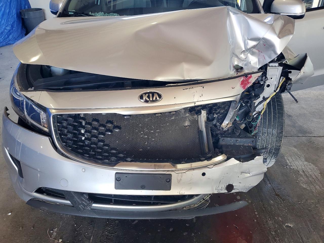 KIA SEDONA 2016 — 13