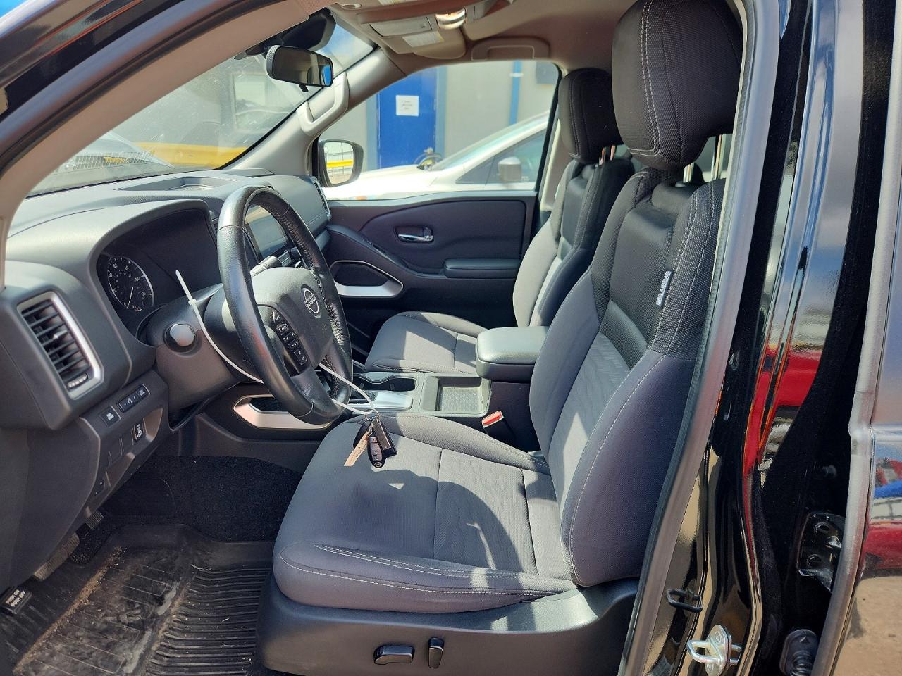 NISSAN FRONTIER 2022 — 8
