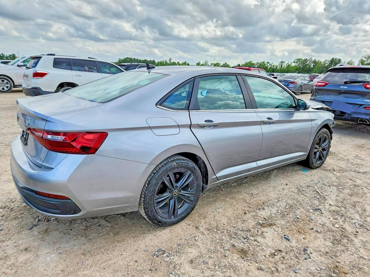 VOLKSWAGEN JETTA 2022 — 4