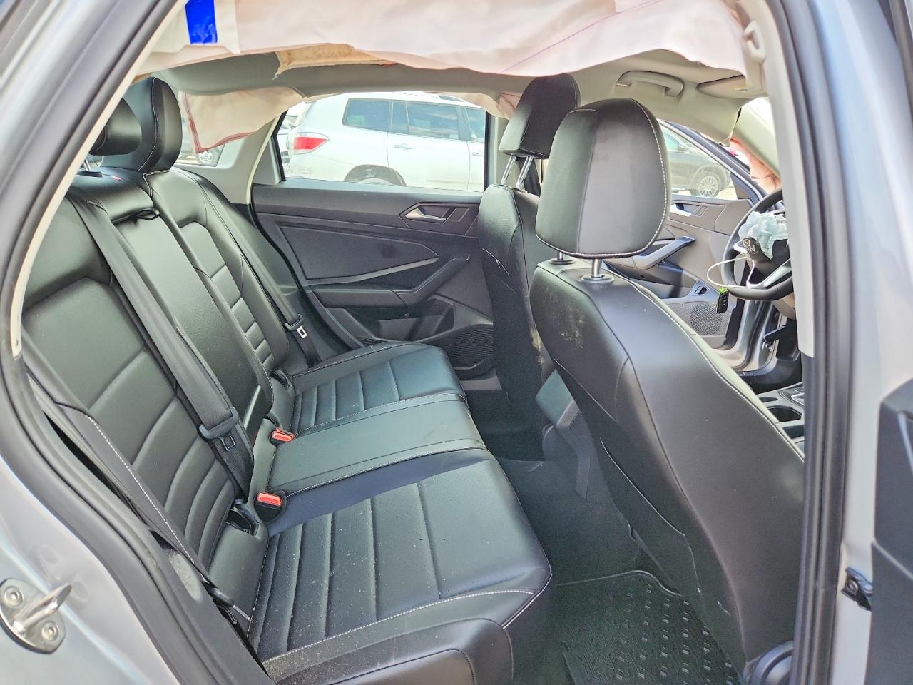 VOLKSWAGEN JETTA 2022 — 11