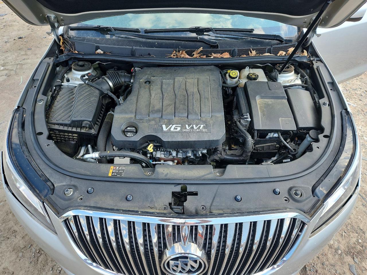 BUICK LACROSSE 2016 — 12