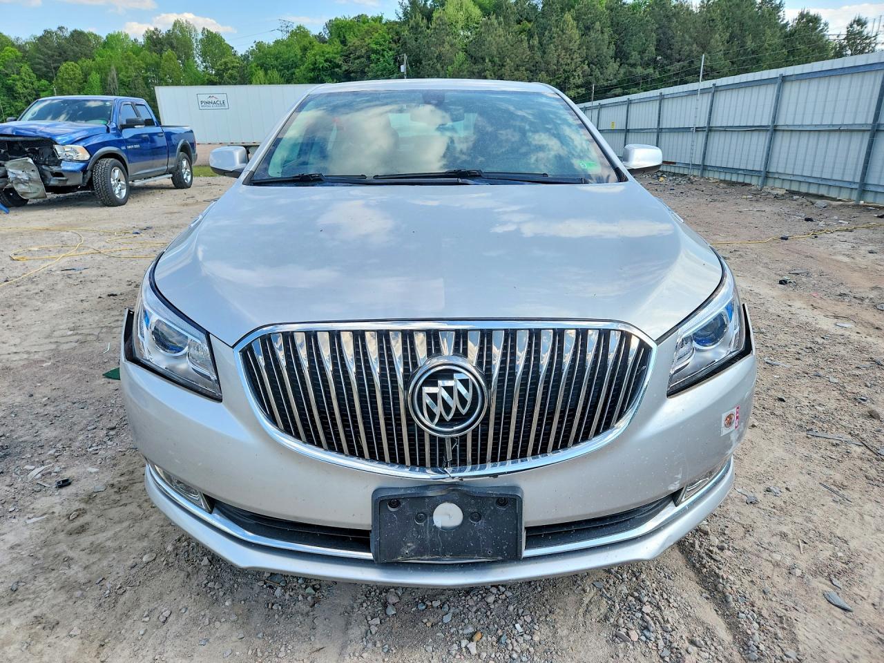 BUICK LACROSSE 2016 — 6