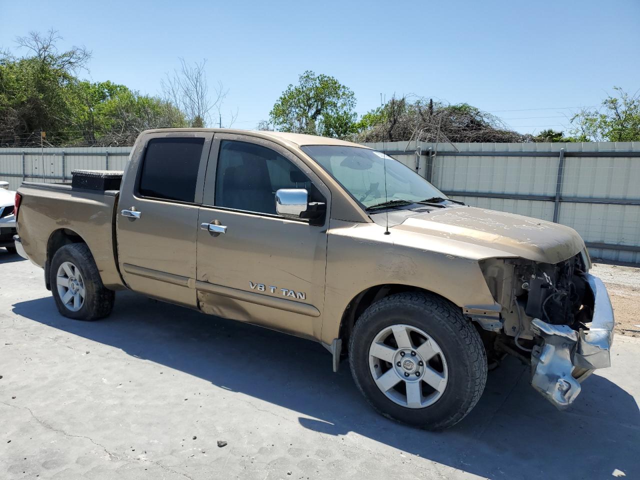 2004 NISSAN TITAN XE