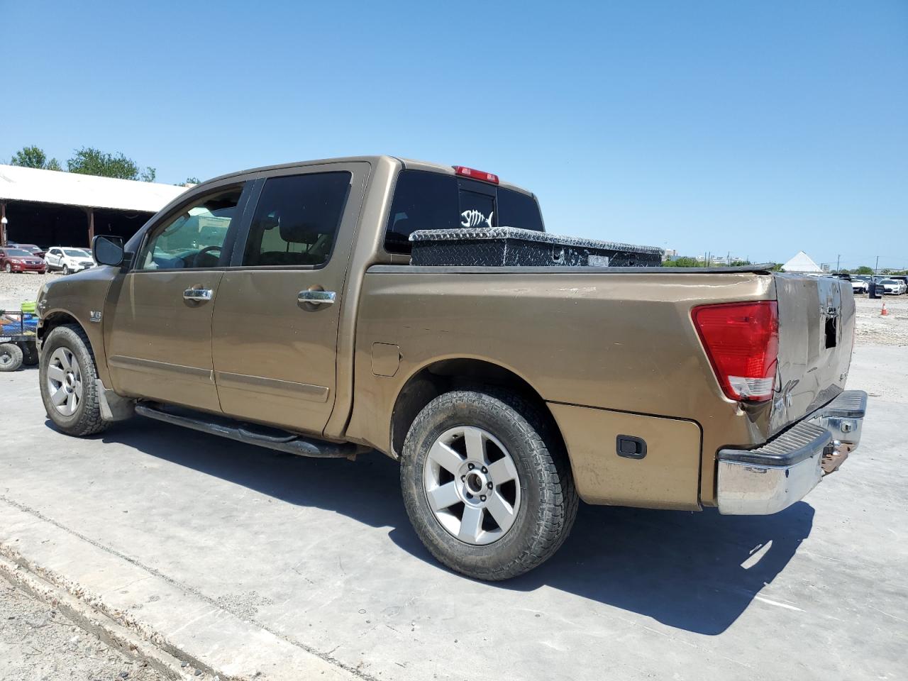 NISSAN TITAN 2004 — 3