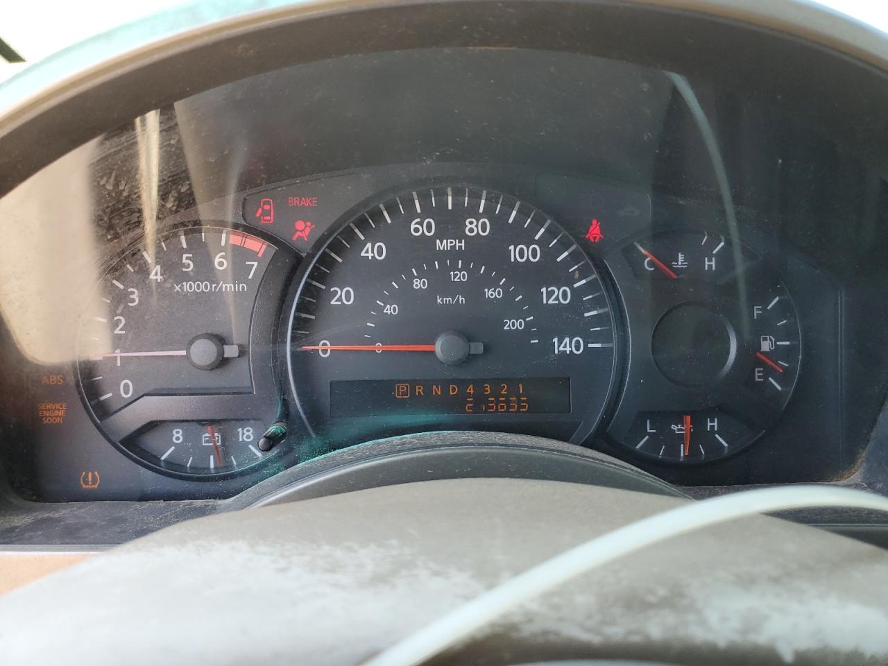 NISSAN TITAN 2004 — 10