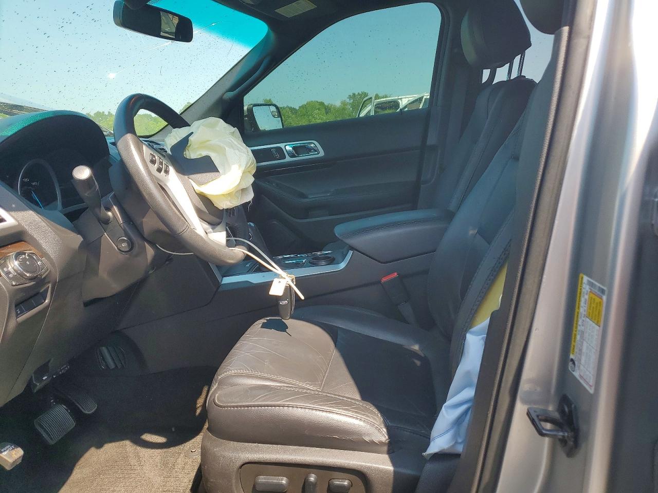 FORD EXPLORER 2015 — 8
