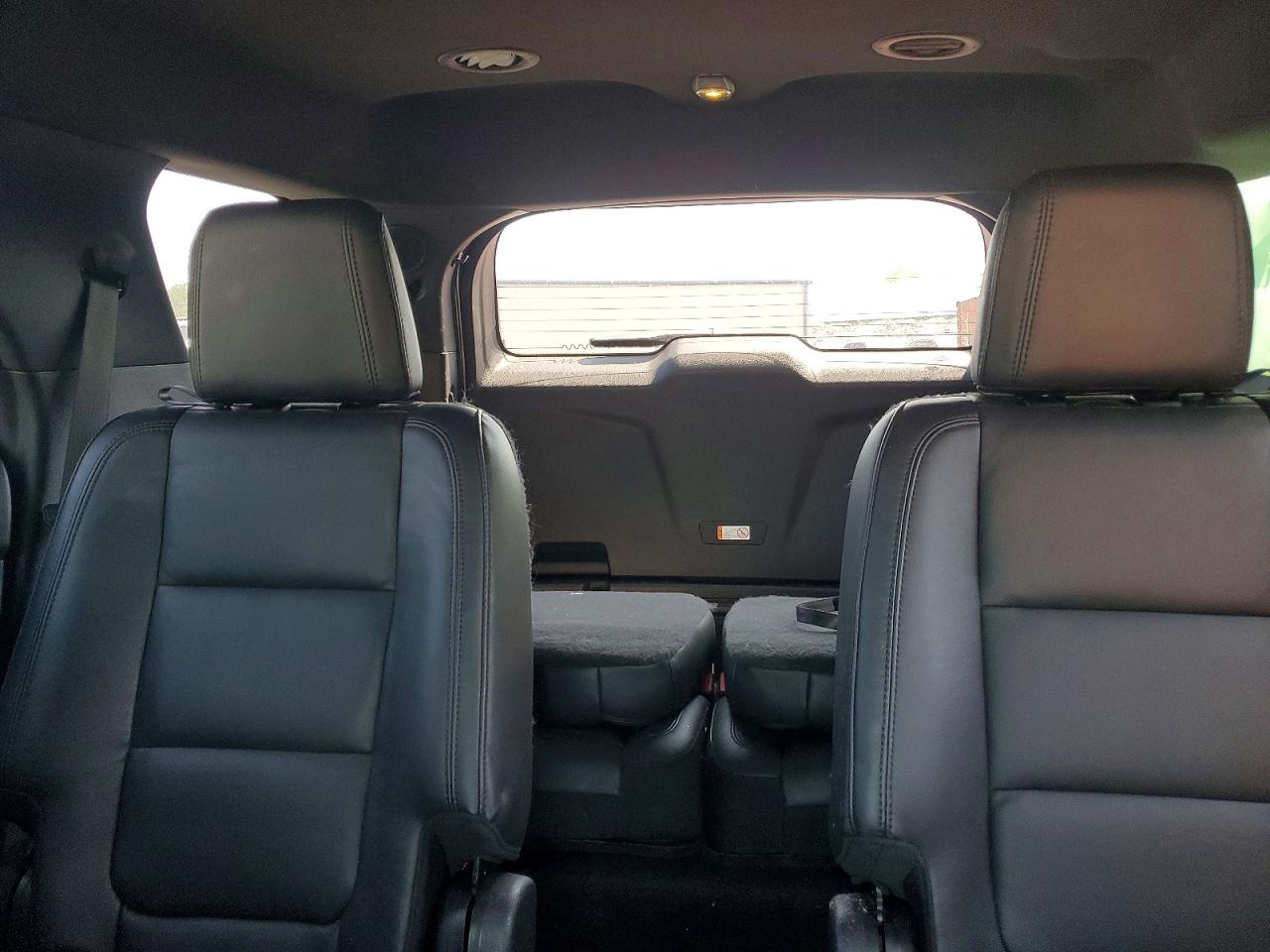 FORD EXPLORER 2015 — 11