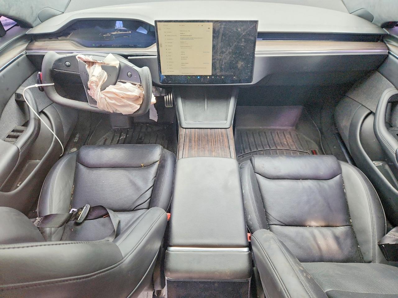 TESLA MODEL S 2021 — 9
