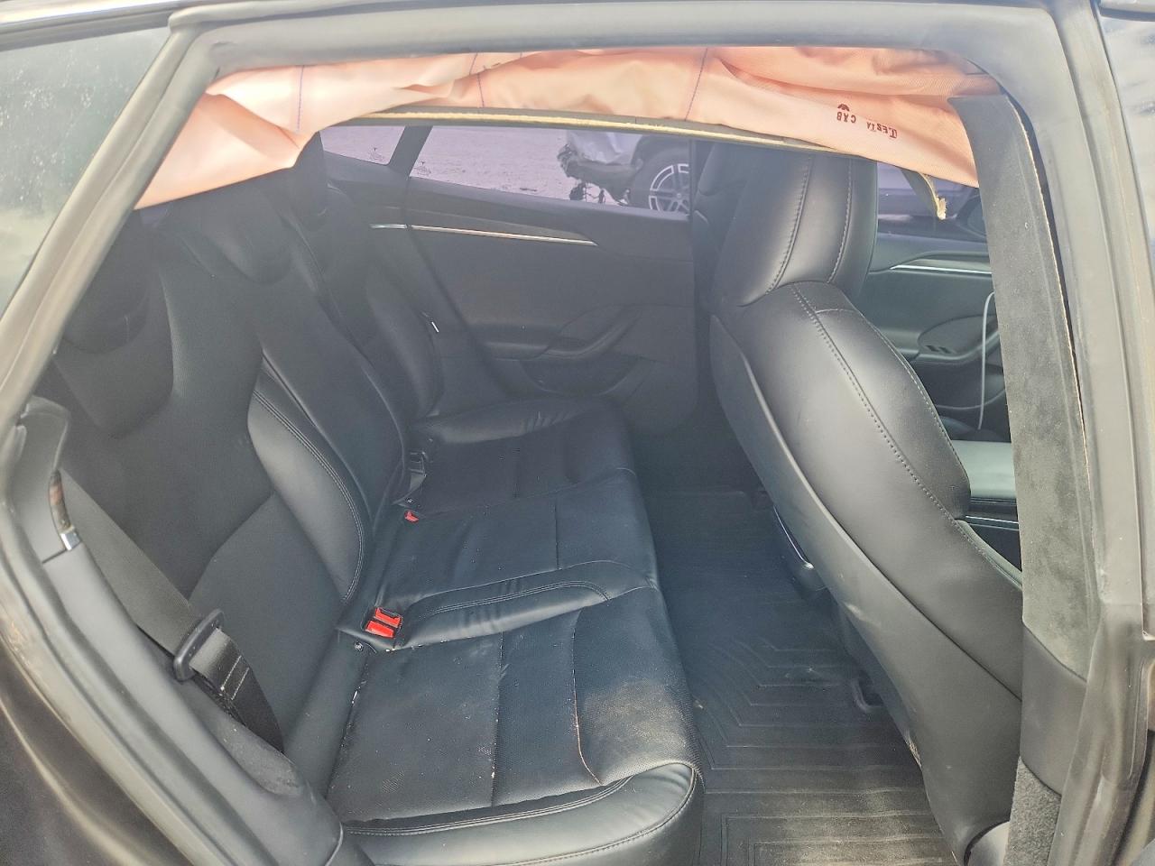 TESLA MODEL S 2021 — 11