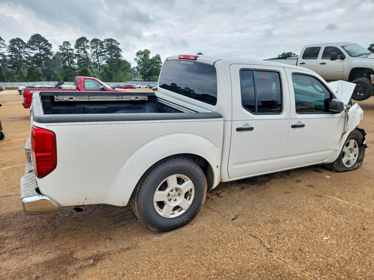 NISSAN FRONTIER 2005 — 4