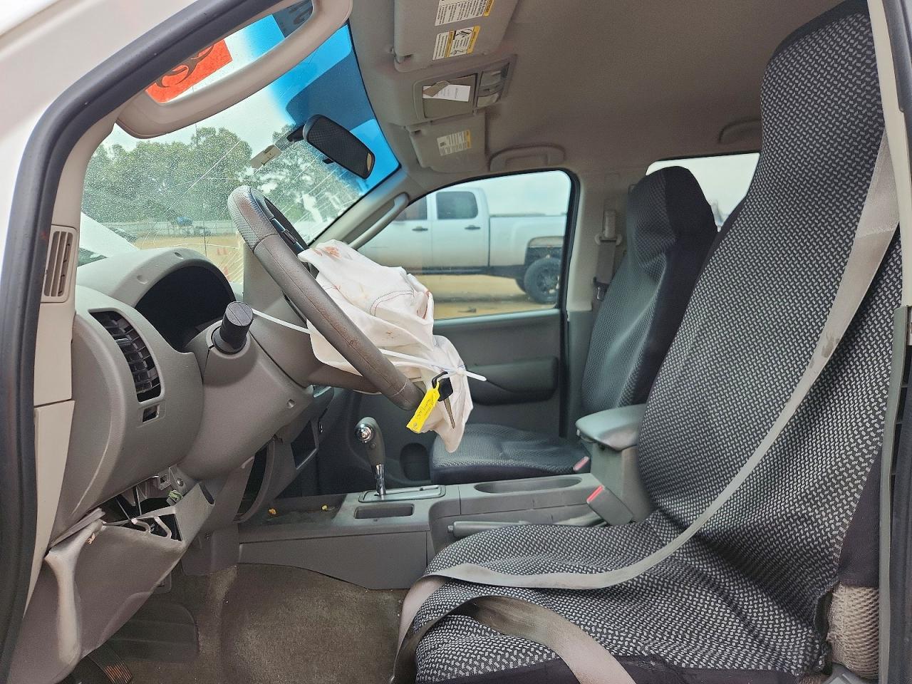 NISSAN FRONTIER 2005 — 8