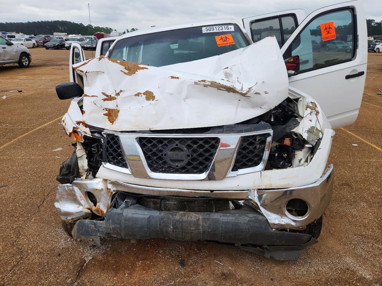 NISSAN FRONTIER 2005 — 12