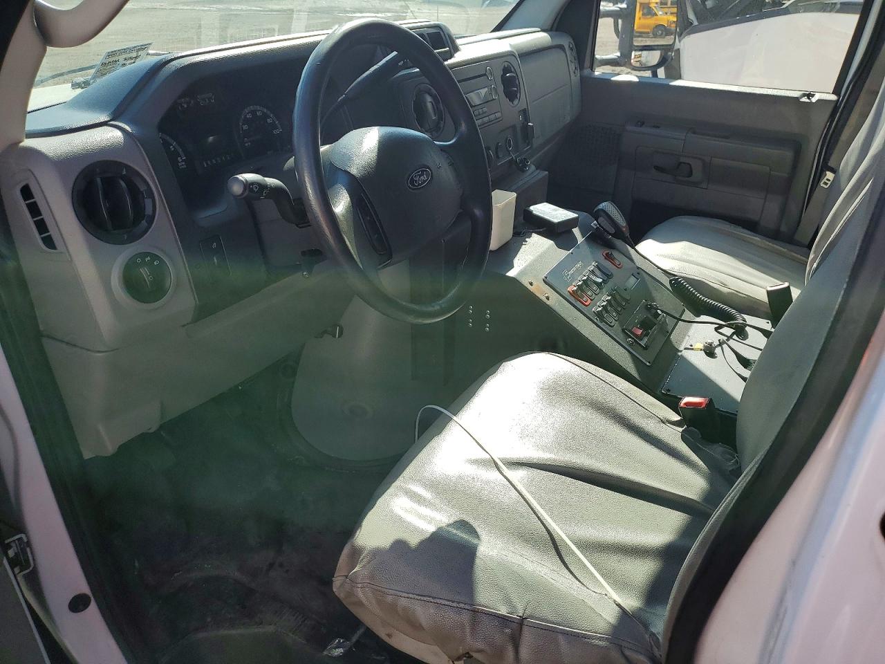 FORD ECONOLINE 2018 — 9