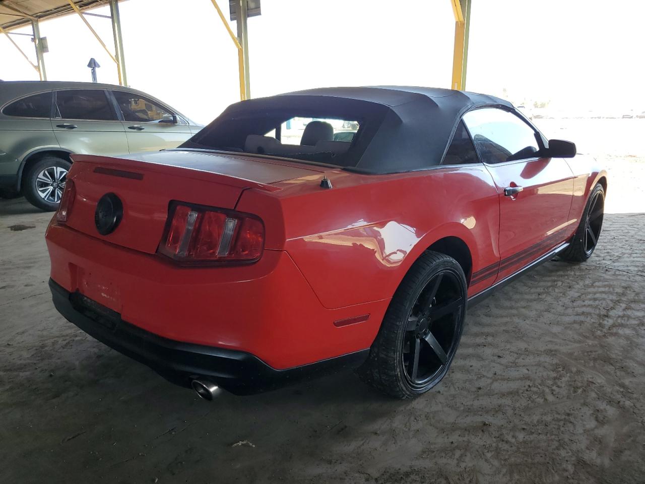 FORD MUSTANG 2010 — 4