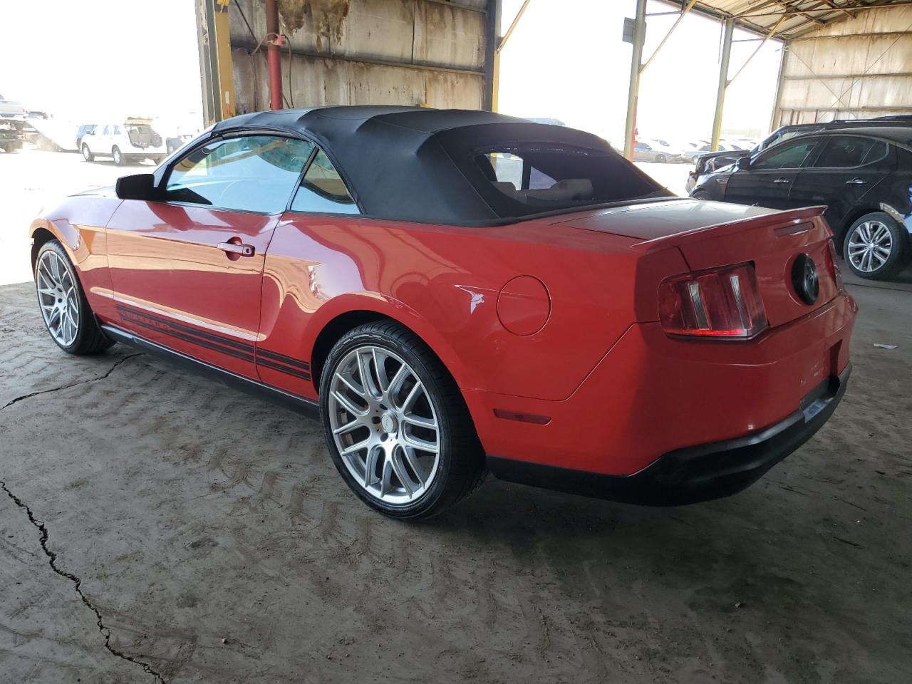 FORD MUSTANG 2010 — 3