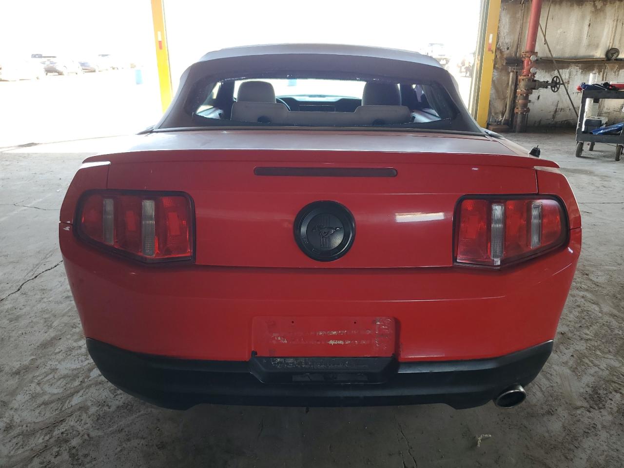 FORD MUSTANG 2010 — 7