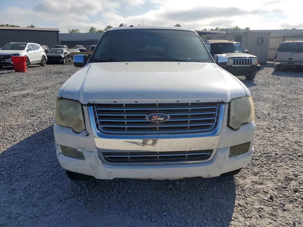 FORD EXPLORER 2010 — 6