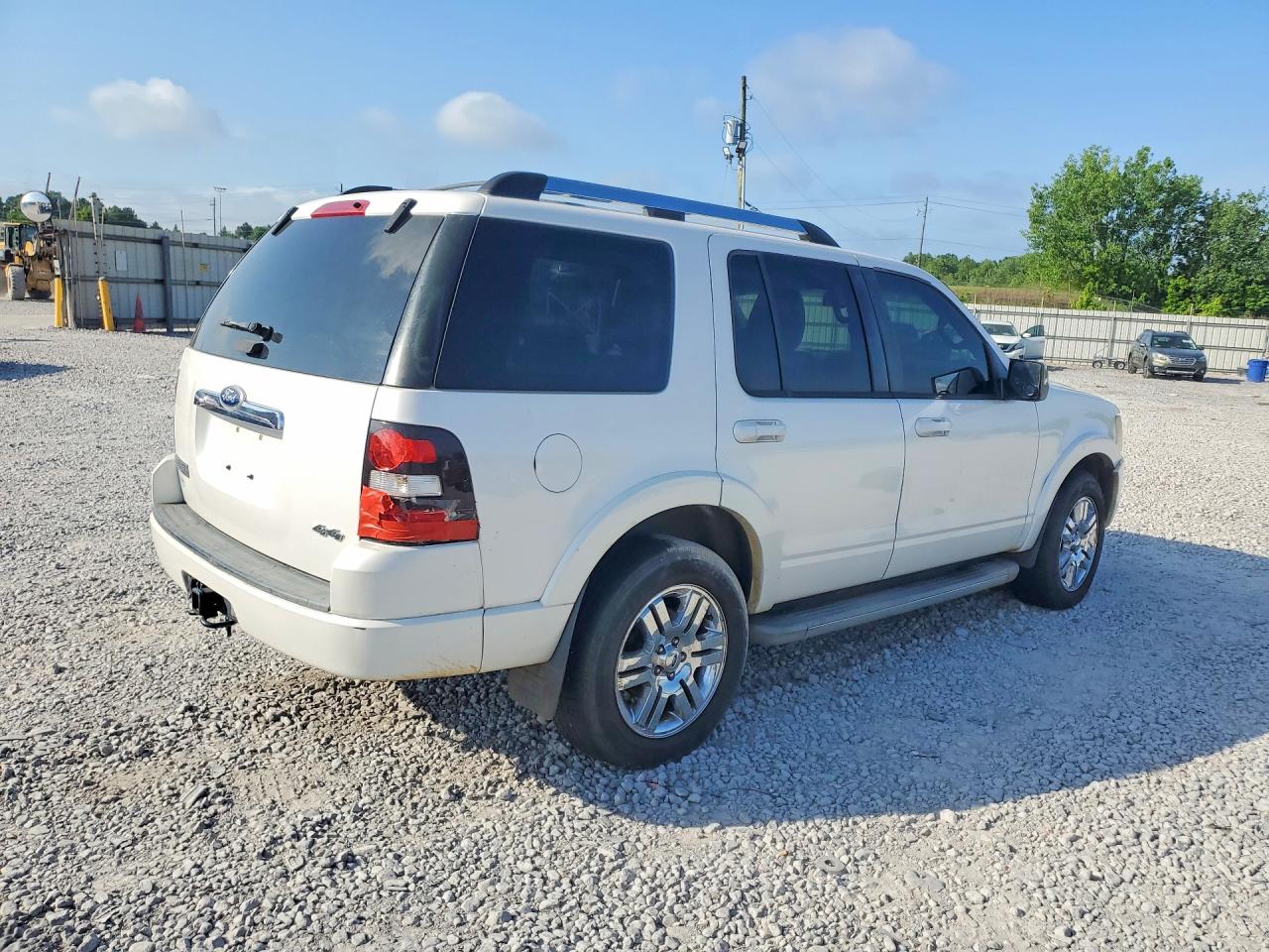 FORD EXPLORER 2010 — 4