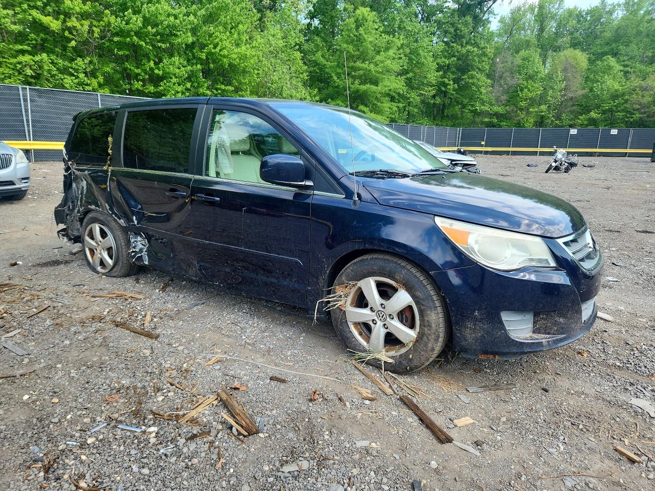 VOLKSWAGEN ROUTAN 2010 — 5