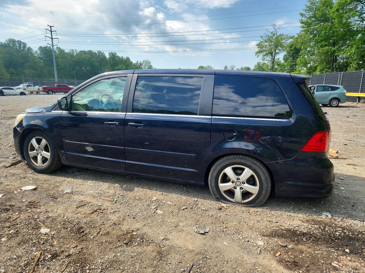 VOLKSWAGEN ROUTAN 2010 — 3
