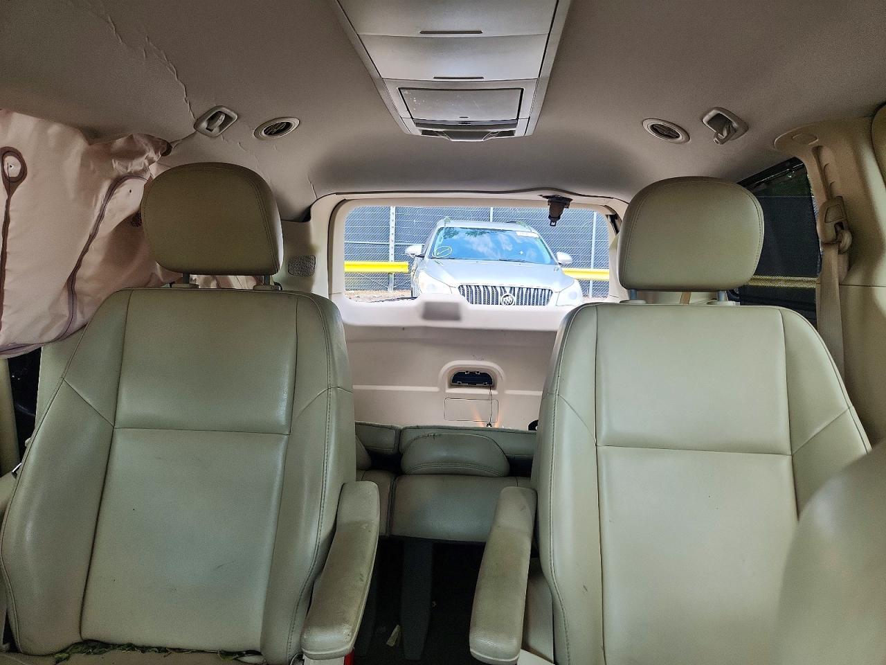 VOLKSWAGEN ROUTAN 2010 — 11