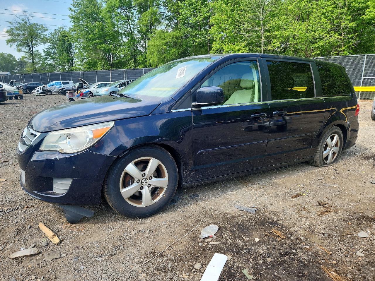 VOLKSWAGEN ROUTAN 2010 — 2