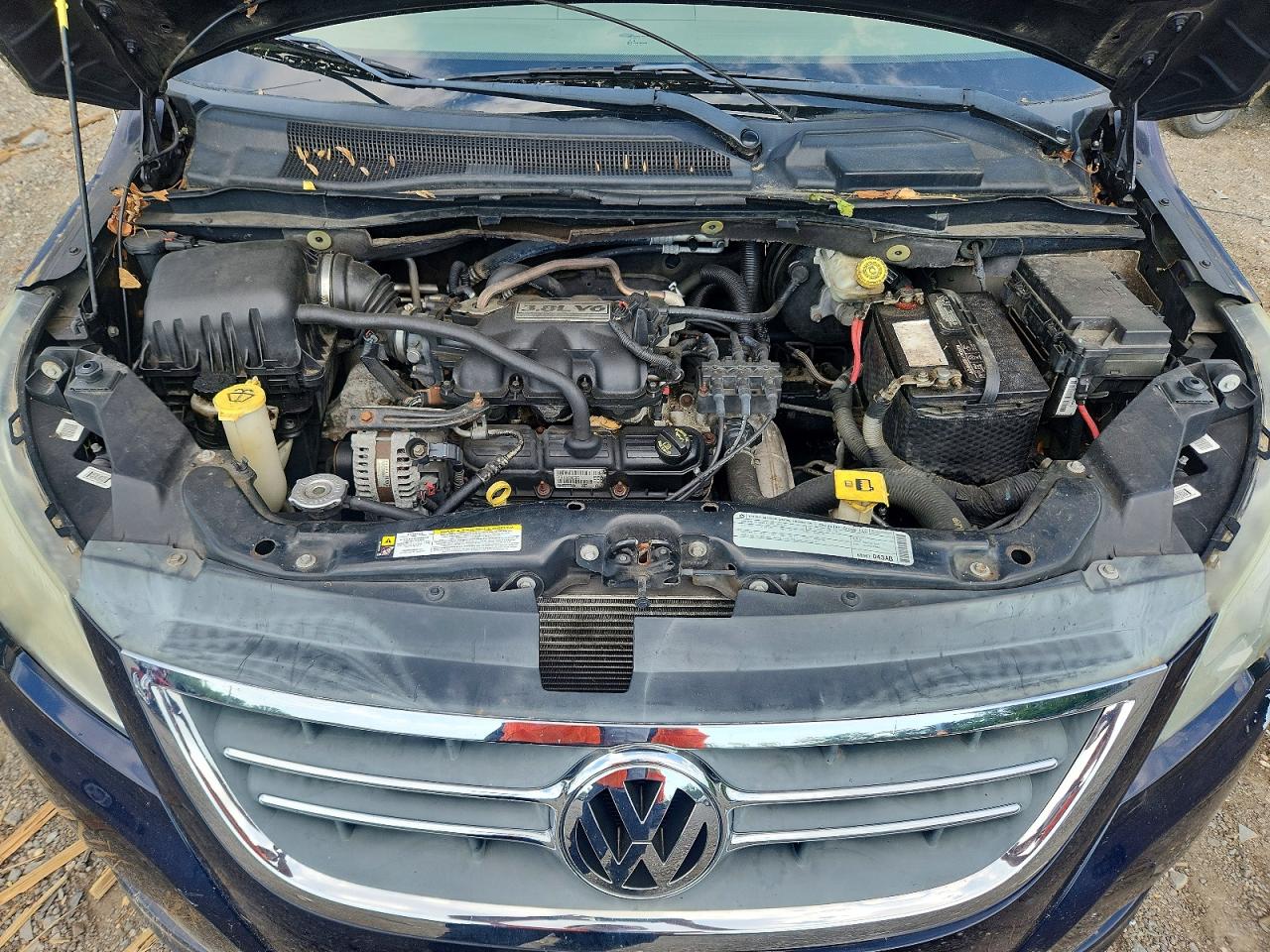 VOLKSWAGEN ROUTAN 2010 — 13