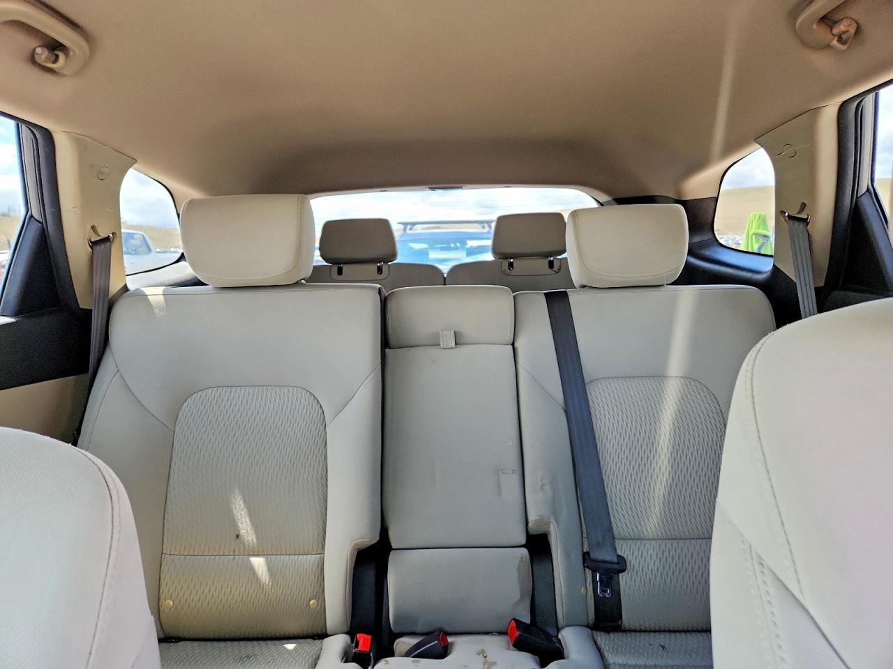 HYUNDAI SANTA FE 2015 — 11