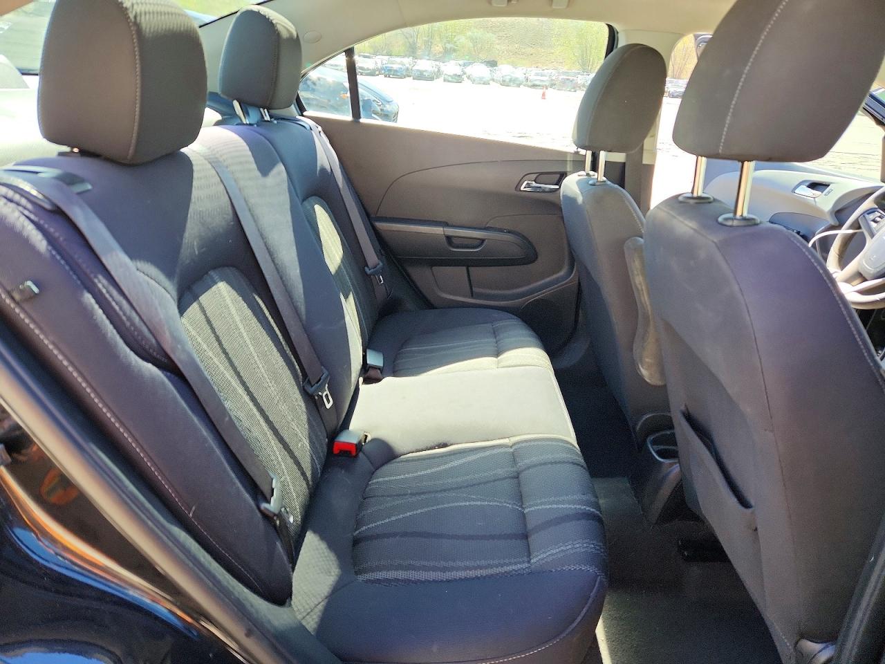 CHEVROLET SONIC 2015 — 11