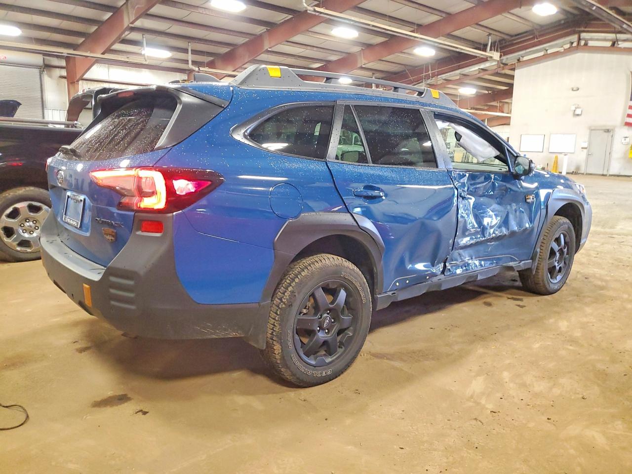 SUBARU OUTBACK 2025 — 4
