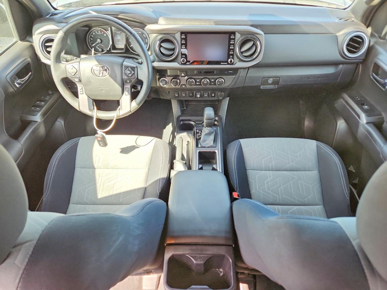 TOYOTA TACOMA 2022 — 9