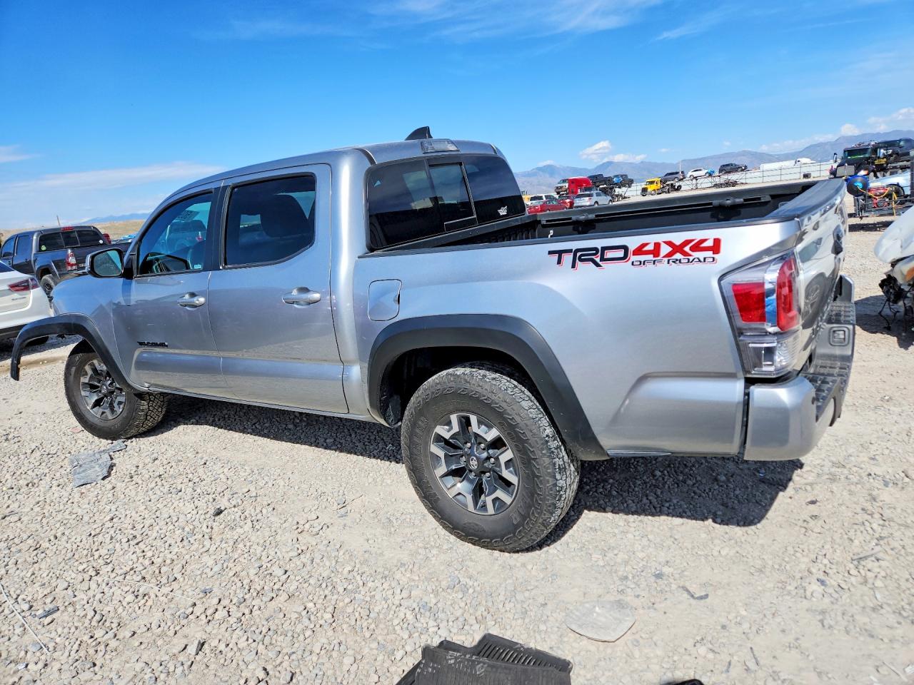 TOYOTA TACOMA 2022 — 3