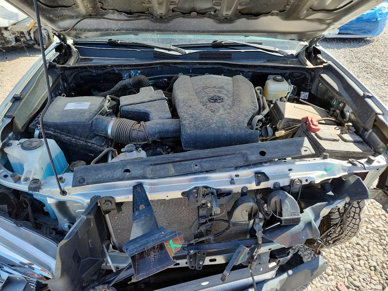 TOYOTA TACOMA 2022 — 12