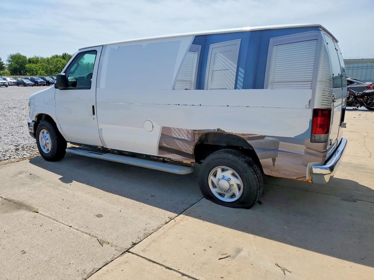 FORD ECONOLINE 2011 — 3