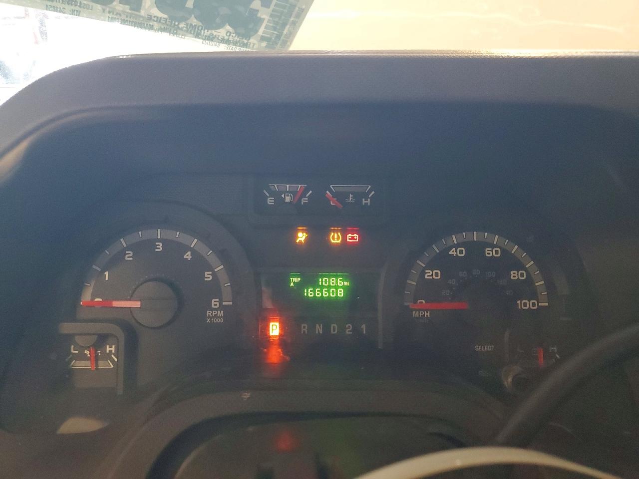 FORD ECONOLINE 2011 — 10