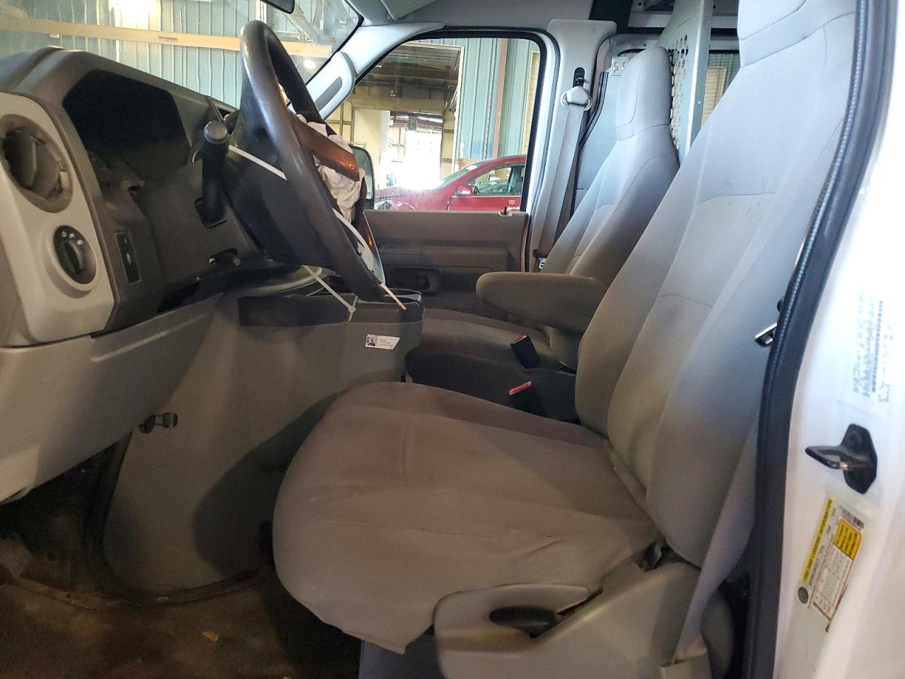 FORD ECONOLINE 2011 — 8